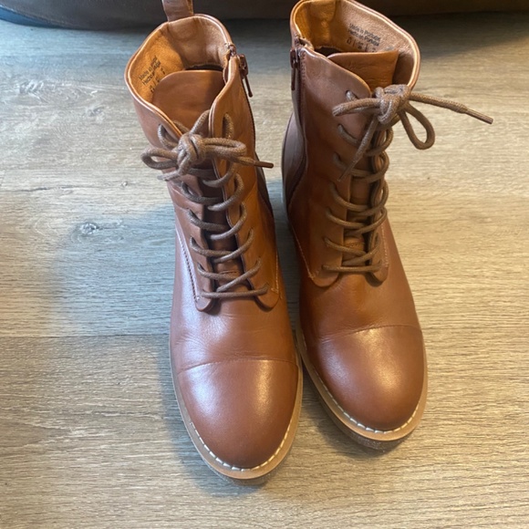 Aldo Pietralta Booties Likenew - Picture 2 of 6